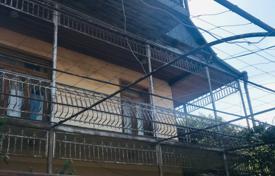 12-zimmer einfamilienhaus 600 m² in Tiflis, Georgien. $310 000