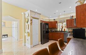 Haus in der Stadt – Davie, Broward, Florida,  Vereinigte Staaten. $575 000