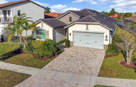 Haus in der Stadt – Pembroke Pines, Broward, Florida,  Vereinigte Staaten. $1 200 000