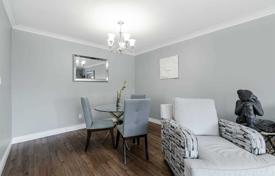 11-zimmer stadthaus in North York, Kanada. C$1 447 000