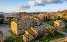 Grundstück in Radicondoli, Italien. 2 800 000 €