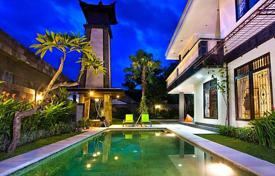 Villa – Seminyak, Bali, Indonesien. 1 900 €  pro Woche