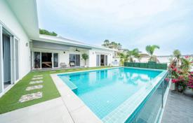 5-zimmer villa 350 m² in Pattaya, Thailand. $891 000