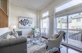 7-zimmer haus in der stadt in Scarborough, Kanada. C$1 208 000