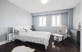 4-zimmer stadthaus in Etobicoke, Kanada. C$1 813 000