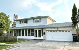 9-zimmer haus in der stadt in Scarborough, Kanada. C$2 206 000