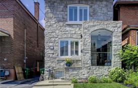 Haus in der Stadt – East York, Toronto, Ontario,  Kanada. C$1 439 000