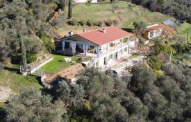 Villa – Massarosa, Toskana, Italien. 850 000 €