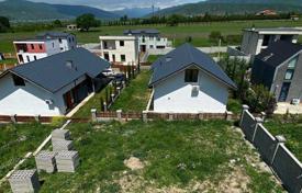 5-zimmer wohnung 210 m² in Saguramo, Georgien. $167 000
