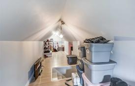 11-zimmer haus in der stadt in Etobicoke, Kanada. C$2 484 000