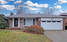 4-zimmer haus in der stadt in North York, Kanada. C$1 595 000