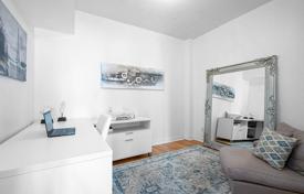 2-zimmer wohnung in Lake Shore Boulevard West, Kanada. C$745 000