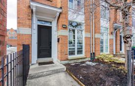 Stadthaus – Pape Avenue, Toronto, Ontario,  Kanada. C$1 149 000