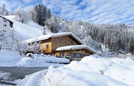 Einfamilienhaus – Mayrhofen, Tirol, Österreich. 3 270 €  pro Woche