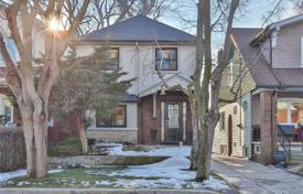 3-zimmer haus in der stadt in East York, Kanada. C$1 425 000