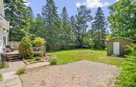 7-zimmer haus in der stadt in Scarborough, Kanada. C$1 297 000