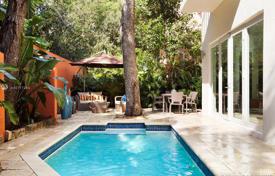 7-zimmer villa 340 m² in Miami, Vereinigte Staaten. $1 850 000