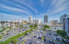 Eigentumswohnung – Hallandale Beach, Florida, Vereinigte Staaten. $350 000
