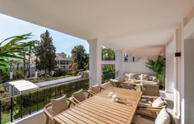 4-zimmer wohnung 241 m² in Marbella, Spanien. 1 250 000 €