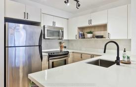 5-zimmer wohnung in Carlton Street, Kanada. C$869 000