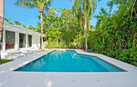 Villa – Miami Beach, Florida, Vereinigte Staaten. $2 389 000