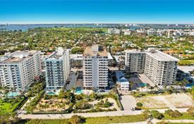 Eigentumswohnung – Surfside, Florida, Vereinigte Staaten. $470 000