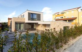 6-zimmer haus in der stadt 238 m² in Umag, Kroatien. Price on request