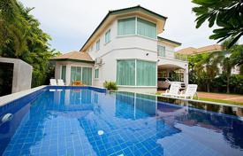 Haus in der Stadt – Pattaya, Chonburi, Thailand. $3 300  pro Woche