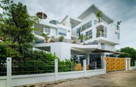 6-zimmer haus in der stadt 500 m² in Pattaya, Thailand. $860 000