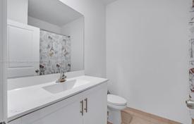 4-zimmer haus in der stadt 199 m² in Miami, Vereinigte Staaten. $675 000