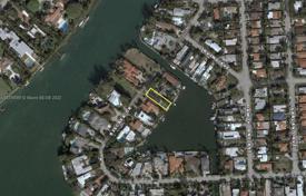 Haus in der Stadt – Surfside, Florida, Vereinigte Staaten. $5 500 000