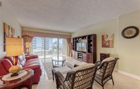 Eigentumswohnung – Hallandale Beach, Florida, Vereinigte Staaten. $585 000
