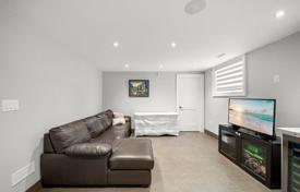 8-zimmer stadthaus in North York, Kanada. C$1 548 000