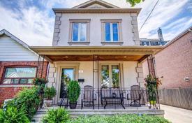 3-zimmer haus in der stadt in East York, Kanada. C$1 674 000