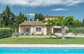6-zimmer einfamilienhaus in Graveson, Frankreich. 795 000 €