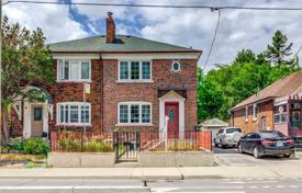 Stadthaus – Woodbine Avenue, Toronto, Ontario,  Kanada. C$1 032 000