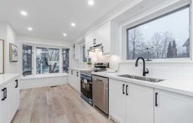 3-zimmer haus in der stadt in Scarborough, Kanada. C$1 819 000