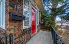 2-zimmer haus in der stadt in Etobicoke, Kanada. C$1 179 000