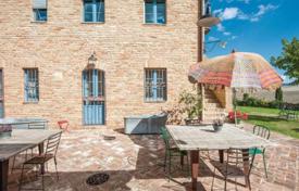 Villa – Asciano, Toskana, Italien. 2 500 000 €