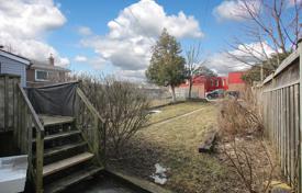 4-zimmer haus in der stadt in East York, Kanada. C$1 512 000