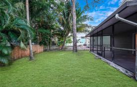 Haus in der Stadt – West Palm Beach, Florida, Vereinigte Staaten. $380 000