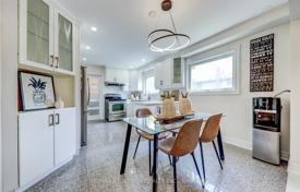 12-zimmer haus in der stadt in Scarborough, Kanada. C$2 071 000