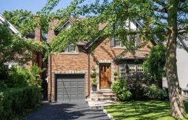Haus in der Stadt – Etobicoke, Toronto, Ontario,  Kanada. C$1 845 000