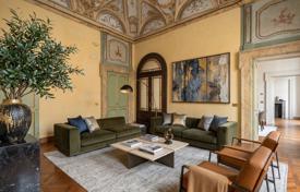 8-zimmer wohnung 208 m² in Perugia, Italien. 995 000 €