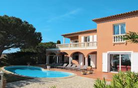 Einfamilienhaus – Sainte-Maxime, Côte d'Azur, Frankreich. 2 840 €  pro Woche