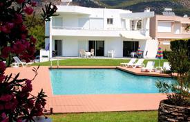 Villa – Loutraki, Administration of the Peloponnese, Western Greece and the Ionian Islands, Griechenland. 2 900 €  pro Woche