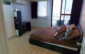 2-zimmer appartements in eigentumswohnungen in Watthana, Thailand. $255 000