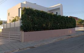 4-zimmer einfamilienhaus 192 m² in Kolossi, Zypern. 785 000 €