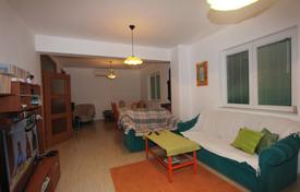 3-zimmer einfamilienhaus 220 m² in Herceg Novi (Stadt), Montenegro. 245 000 €