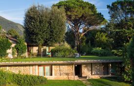 Villa – Camaiore, Toskana, Italien. 7 500 €  pro Woche